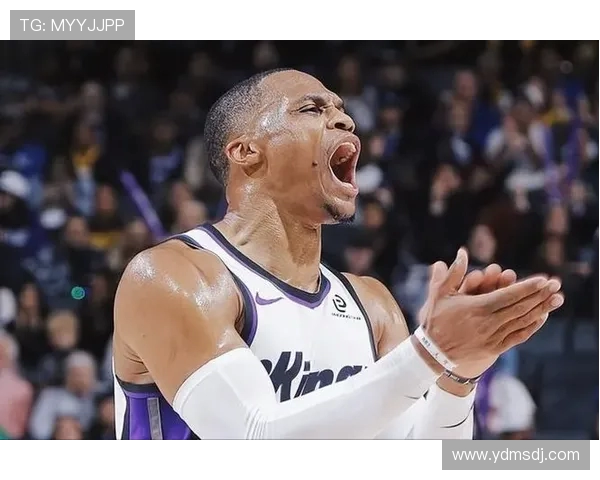 NBA官方处罚假摔国王球员拉塞尔威斯布鲁克被罚2000美元